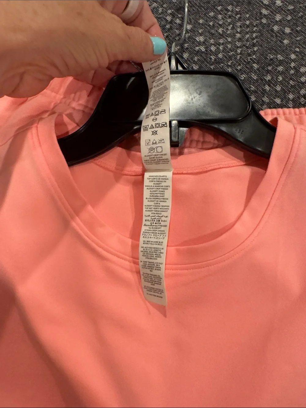 ALO Yoga Alosoft Crop Finesse Short Sleeve-Neon Bubblegum